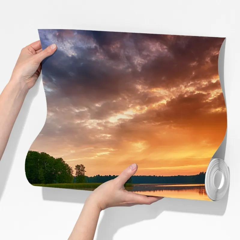 Fototapeta złoty wschód słońca nad spokojnym jeziorem – Wallissimo® Fototapeta złoty wschód słońca nad spokojnym jeziorem – Wallissimo®