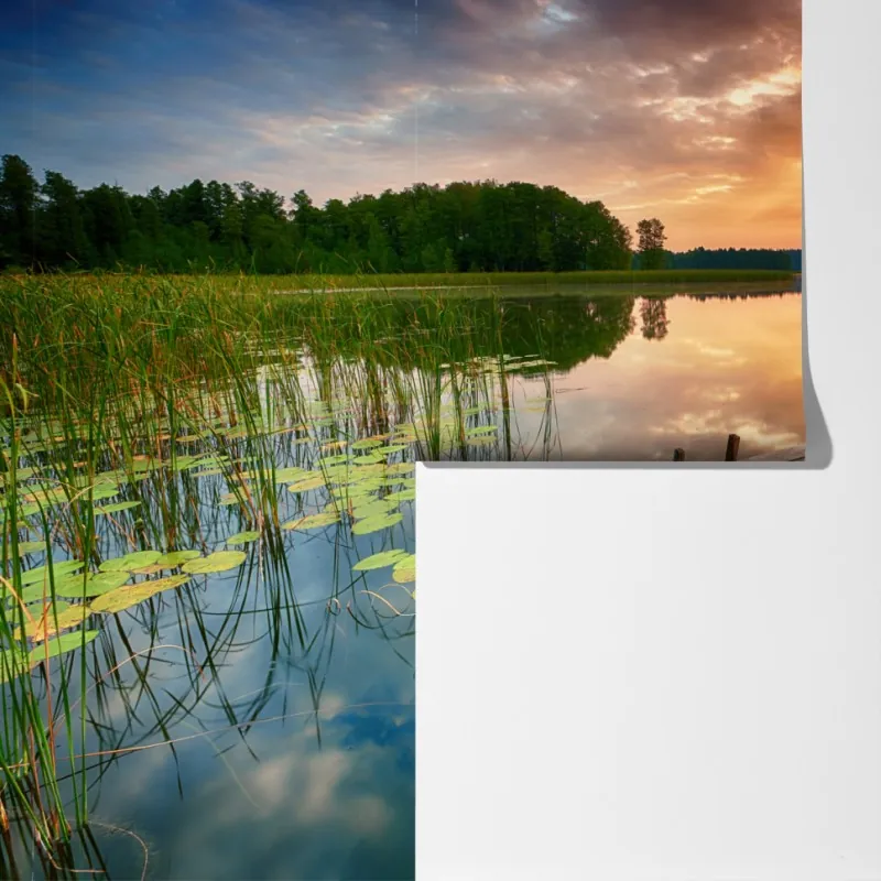 Fototapeta złoty wschód słońca nad spokojnym jeziorem – Wallissimo® Fototapeta złoty wschód słońca nad spokojnym jeziorem – Wallissimo®