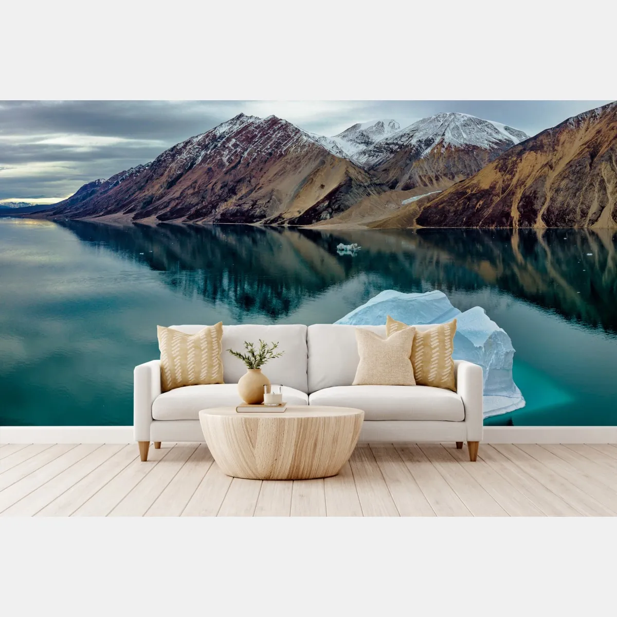 Fototapeta góra lodowa i odbicia gór w turkusowej wodzie – Wallissimo® Fototapeta góra lodowa i odbicia gór w turkusowej wodzie – Wallissimo®