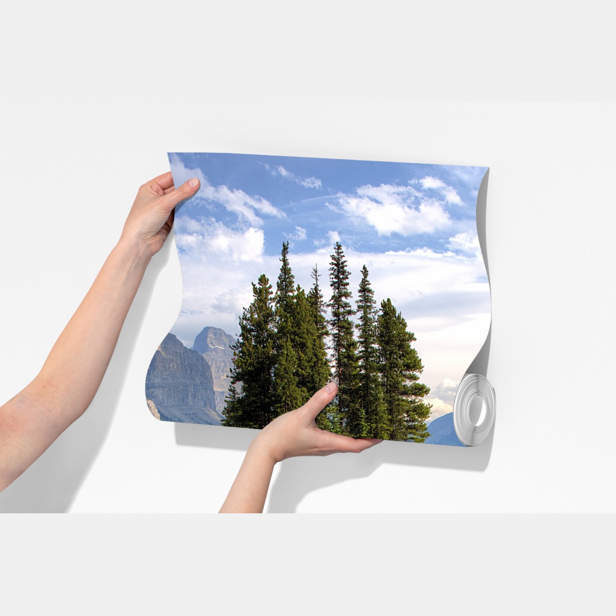 Fototapeta spokojne jezioro alpejskie z wyspą i górami – Wallissimo® Fototapeta spokojne jezioro alpejskie z wyspą i górami – Wallissimo®