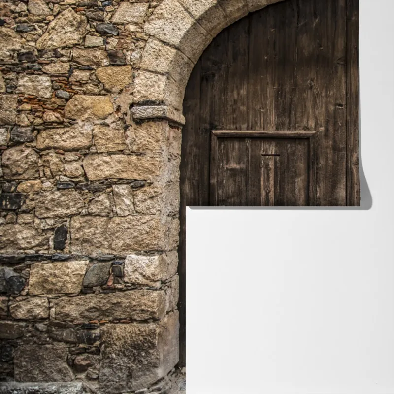 Fototapeta rustykalne drewniane drzwi w kamiennym łuku – Wallissimo® Fototapeta rustykalne drewniane drzwi w kamiennym łuku – Wallissimo®