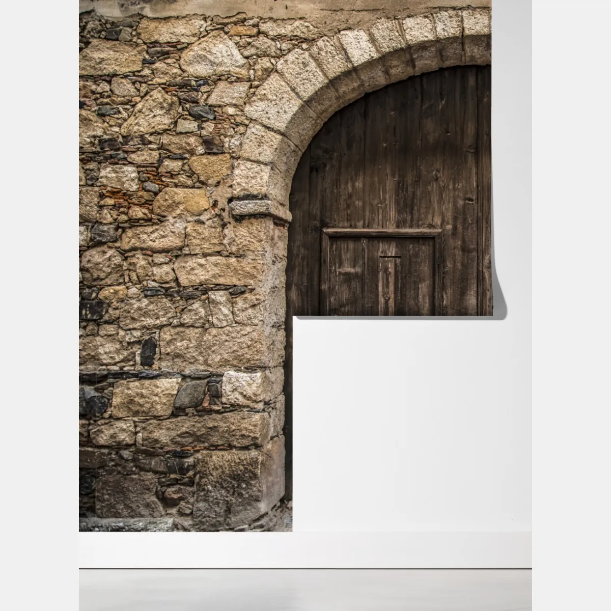 Fototapeta rustykalne drewniane drzwi w kamiennym łuku – Wallissimo® Fototapeta rustykalne drewniane drzwi w kamiennym łuku – Wallissimo®