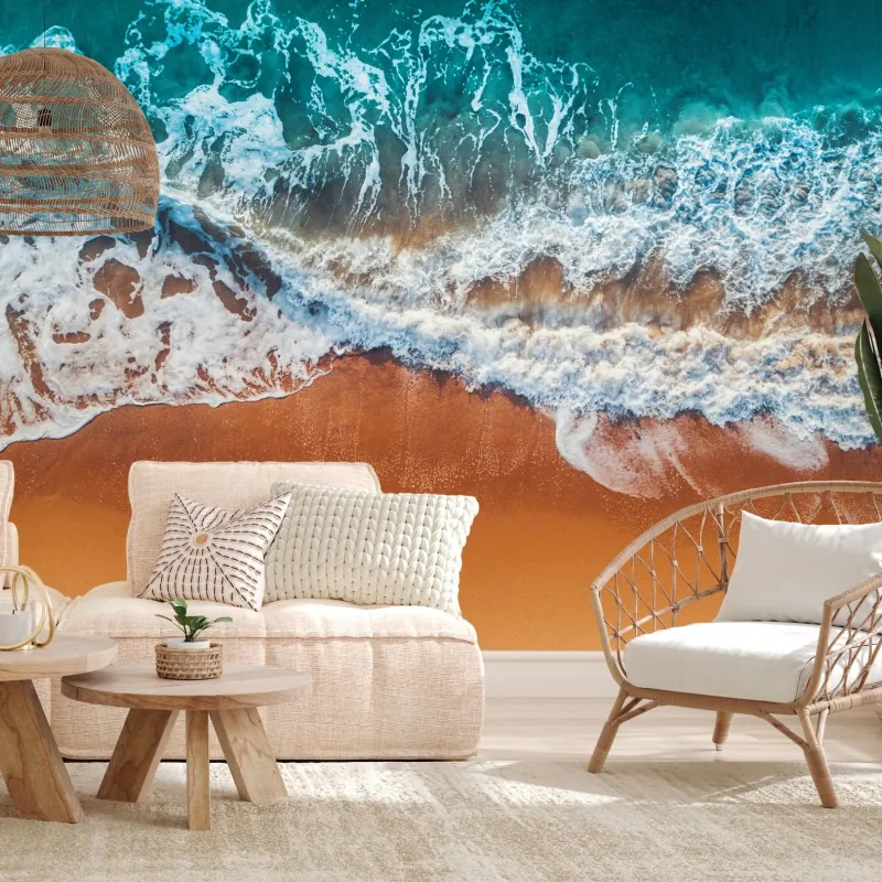 Fototapeta lotnicze ujęcie turkusowych fal na piaszczystej plaży