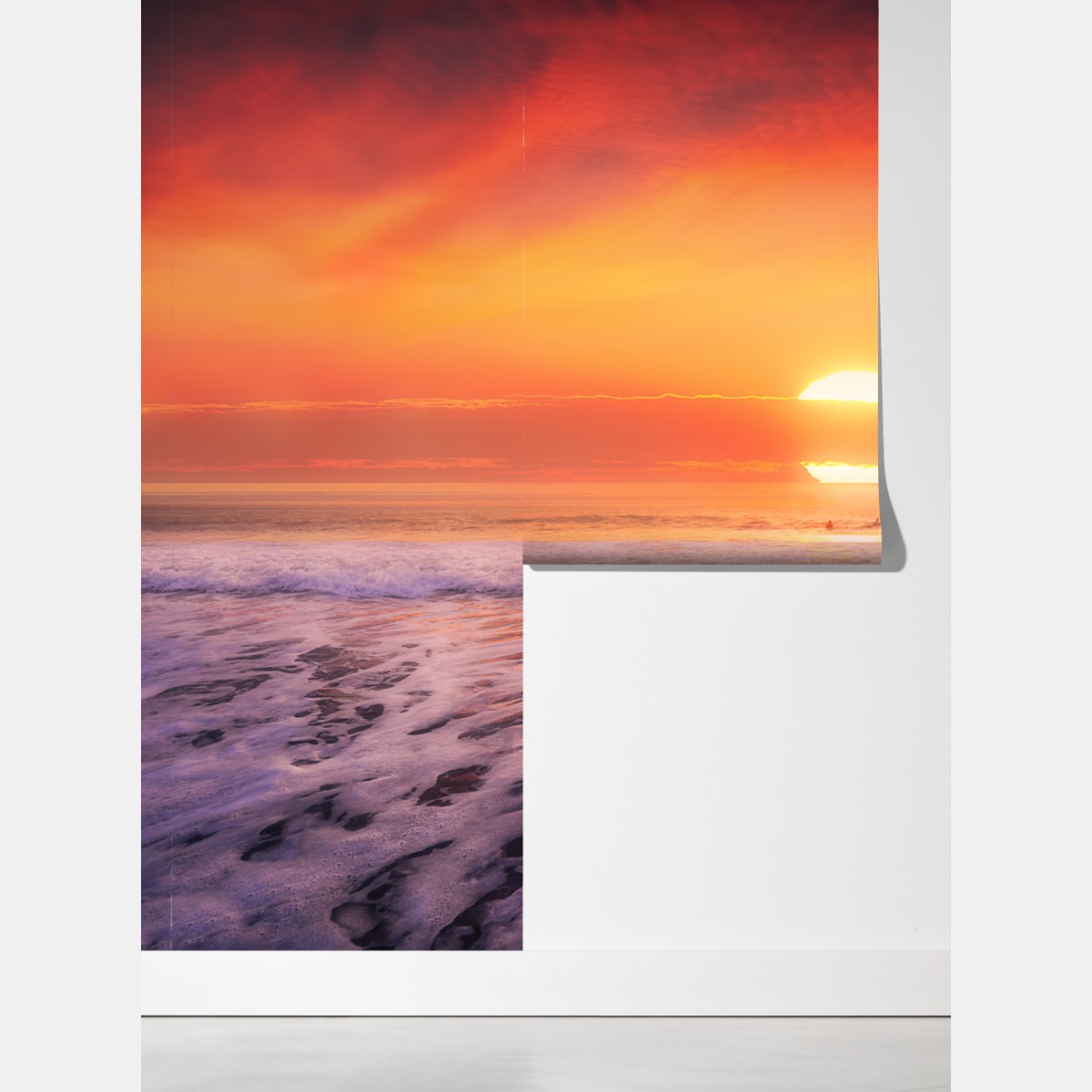 Fototapeta złoty zachód słońca nad spokojną plażą – Wallissimo® Fototapeta złoty zachód słońca nad spokojną plażą – Wallissimo®