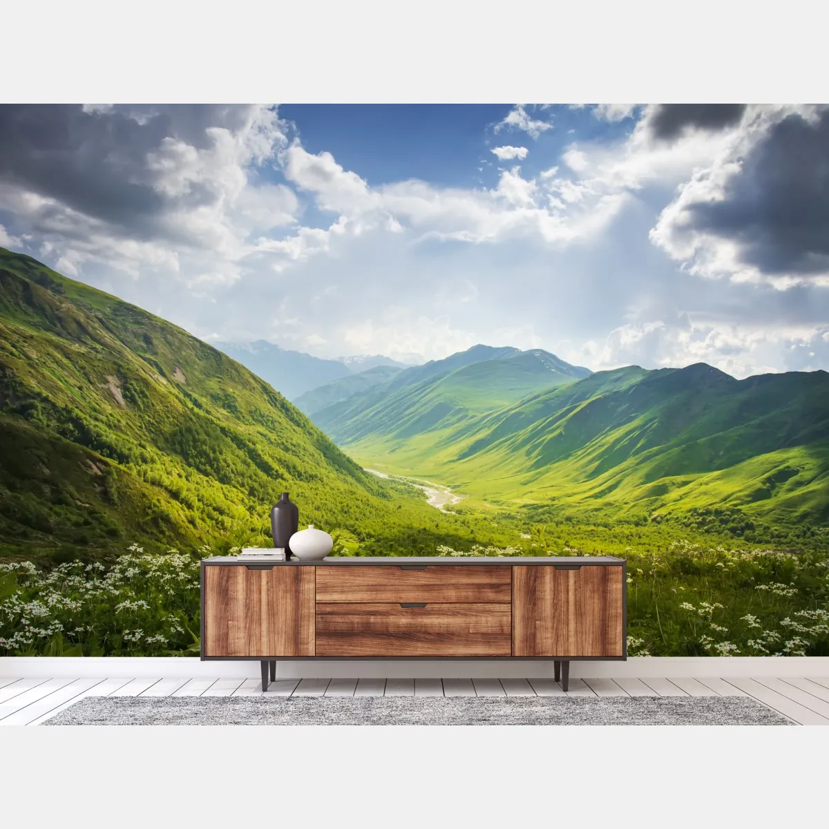 Fototapeta bujna zielona dolina górska – Wallissimo® Fototapeta bujna zielona dolina górska – Wallissimo®