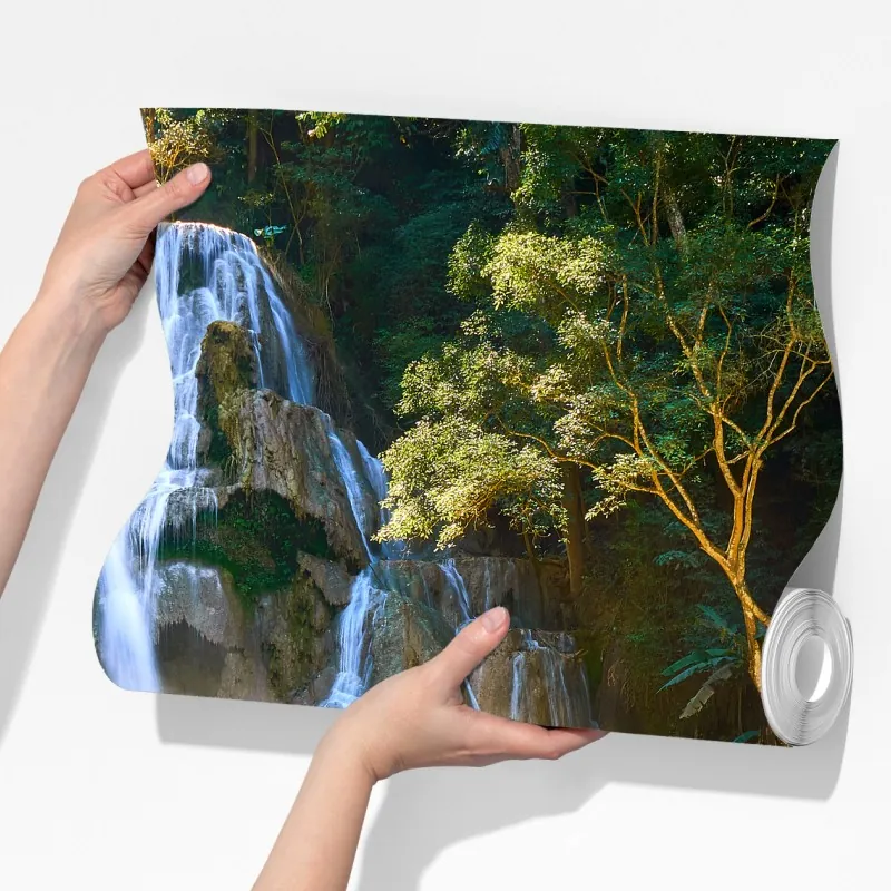 Fototapeta turkusowy wodospad w bujnym lesie – Wallissimo® Fototapeta turkusowy wodospad w bujnym lesie – Wallissimo®