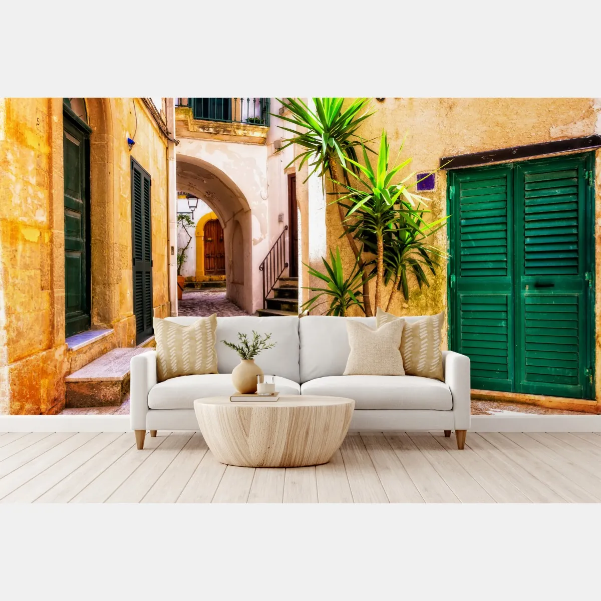 Fototapeta słoneczna śródziemnomorska uliczka z zielonymi okiennicami – Wallissimo® Fototapeta słoneczna śródziemnomorska uliczka z zielonymi okiennicami – Wallissimo®