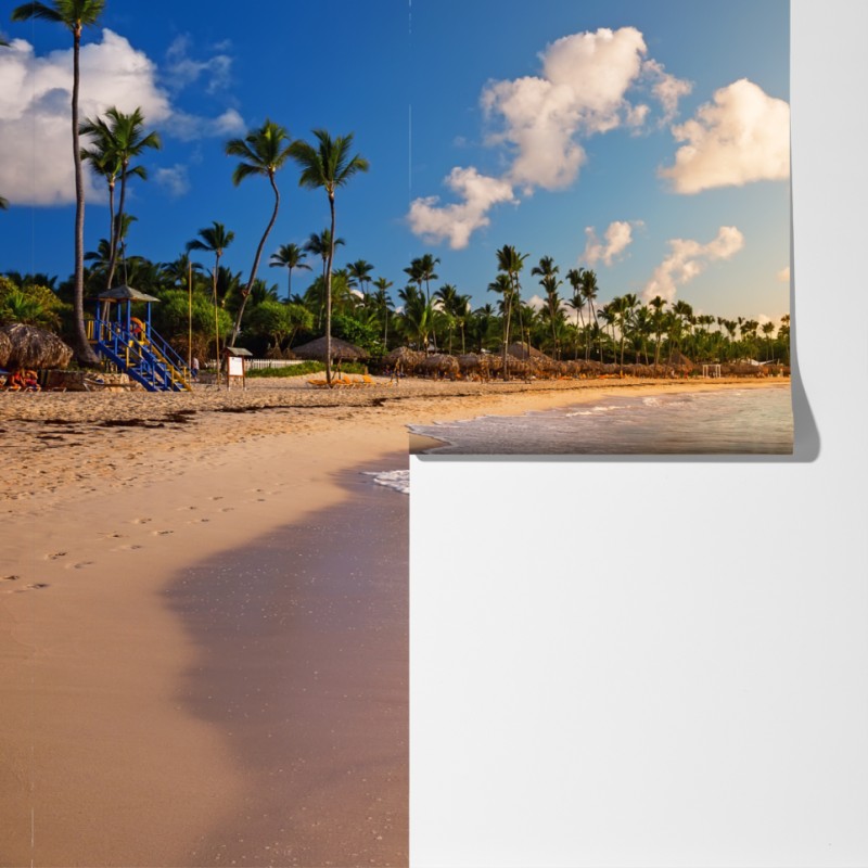 Fototapeta tropikalny zachód słońca na plaży z sylwetkami palm – Wallissimo® Fototapeta tropikalny zachód słońca na plaży z sylwetkami palm – Wallissimo®