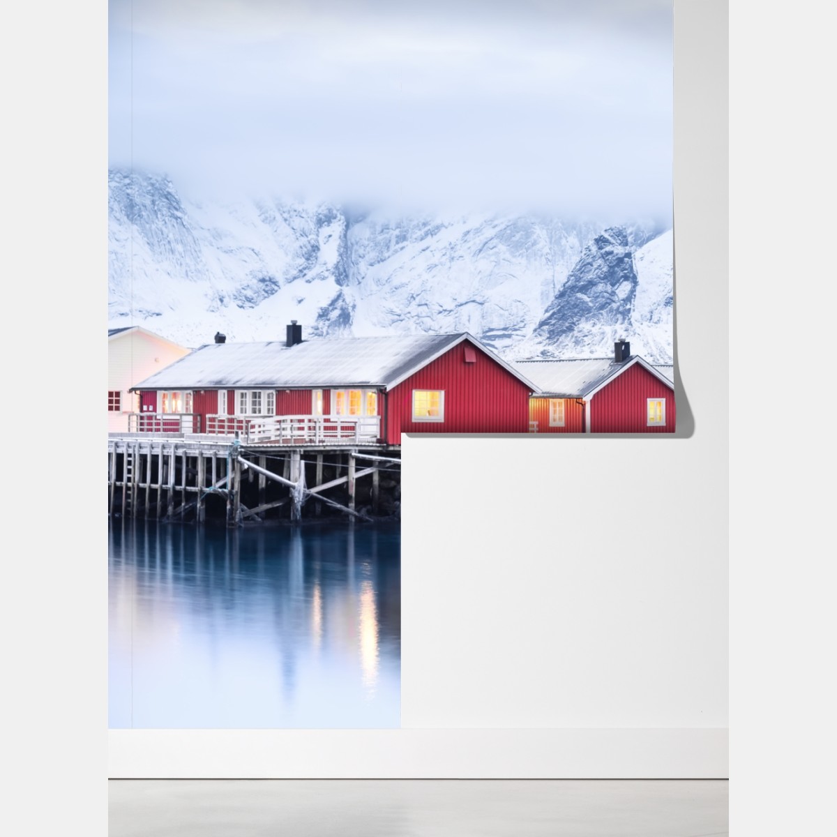 Fototapeta wschód słońca nad Lofotami i czerwonymi domkami – Wallissimo® Fototapeta wschód słońca nad Lofotami i czerwonymi domkami – Wallissimo®