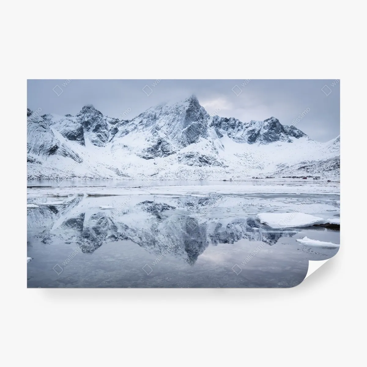 Fototapeta śnieżne odbicie górskie w Norwegii – Wallissimo® Fototapeta śnieżne odbicie górskie w Norwegii – Wallissimo®