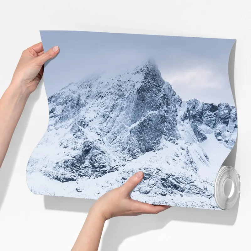 Fototapeta śnieżne odbicie górskie w Norwegii – Wallissimo® Fototapeta śnieżne odbicie górskie w Norwegii – Wallissimo®