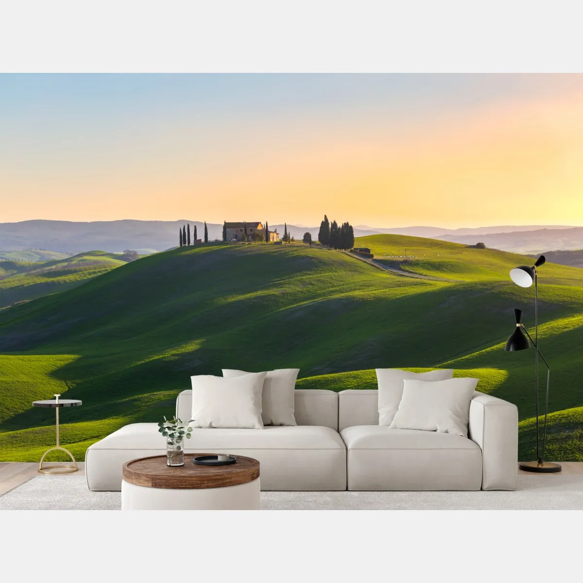 Fototapeta gospodarstwo na zielonych wzgórzach, Crete Senesi – Wallissimo® Fototapeta gospodarstwo na zielonych wzgórzach, Crete Senesi – Wallissimo®