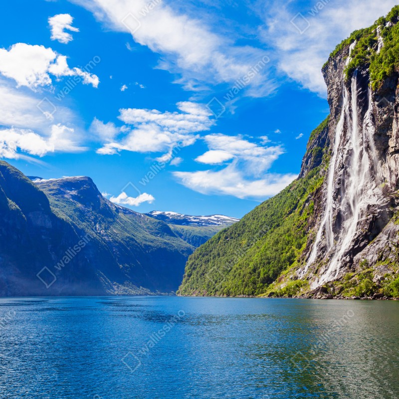 Fototapeta wodospad siedem sióstr nad Geirangerfjord – Wallissimo® Fototapeta wodospad siedem sióstr nad Geirangerfjord – Wallissimo®