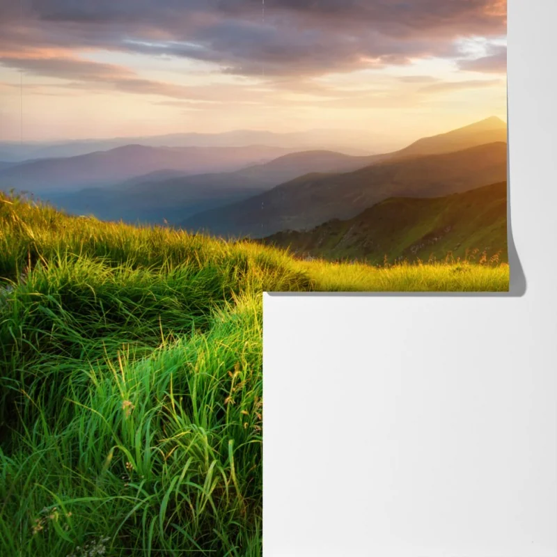 Fototapeta słoneczna górska łąka o wschodzie słońca – Wallissimo® Fototapeta słoneczna górska łąka o wschodzie słońca – Wallissimo®