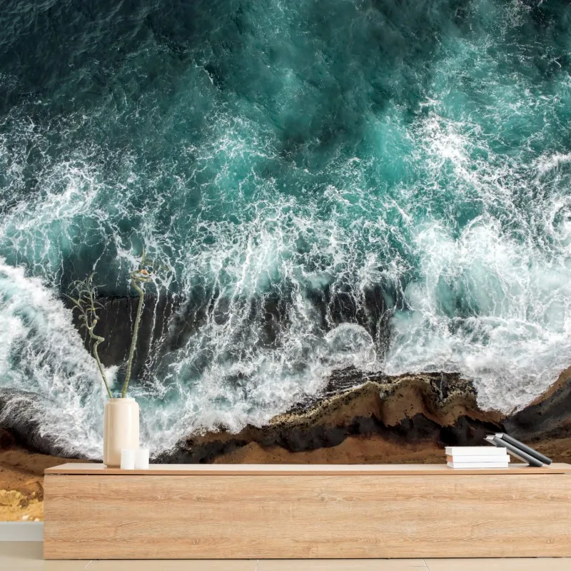 Fototapeta turkusowe wybrzeże z lotu ptaka z rozbijającymi się falami