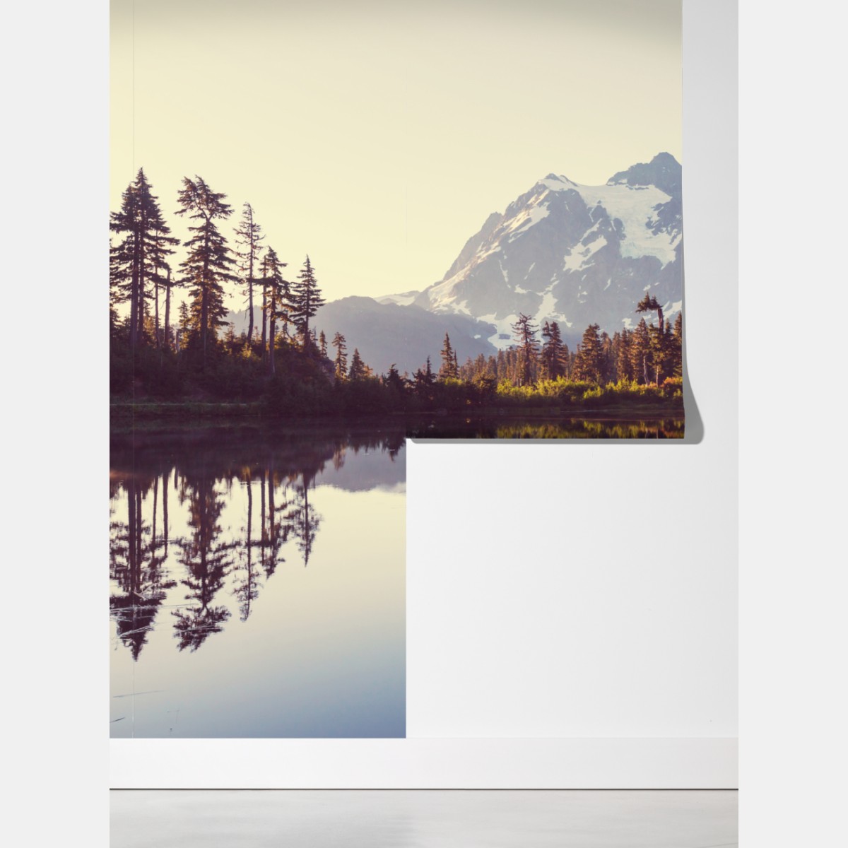 Fototapeta odbicie Mount Shuksan na górskim jeziorze – Wallissimo® Fototapeta odbicie Mount Shuksan na górskim jeziorze – Wallissimo®