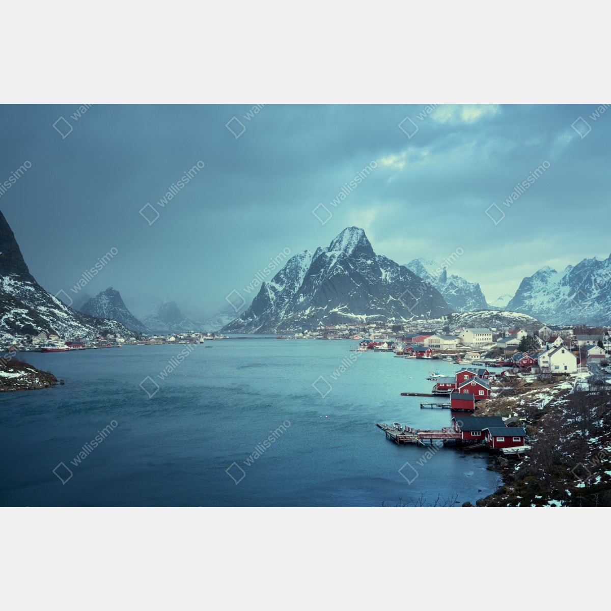 Fototapeta Reine zimowy fiord w Lofotach – Wallissimo® Fototapeta Reine zimowy fiord w Lofotach – Wallissimo®