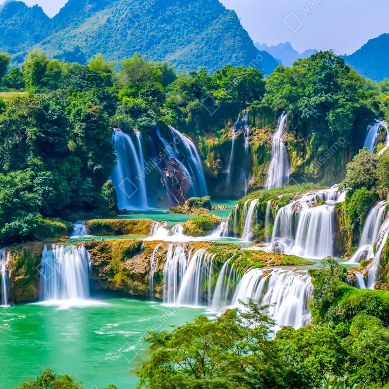 Fototapeta szmaragdowe kaskady wodospadów – Wallissimo® Fototapeta szmaragdowe kaskady wodospadów – Wallissimo®