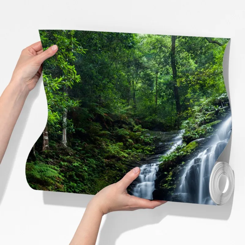 Fototapeta spokojny wodospad w lesie – Wallissimo® Fototapeta spokojny wodospad w lesie – Wallissimo®