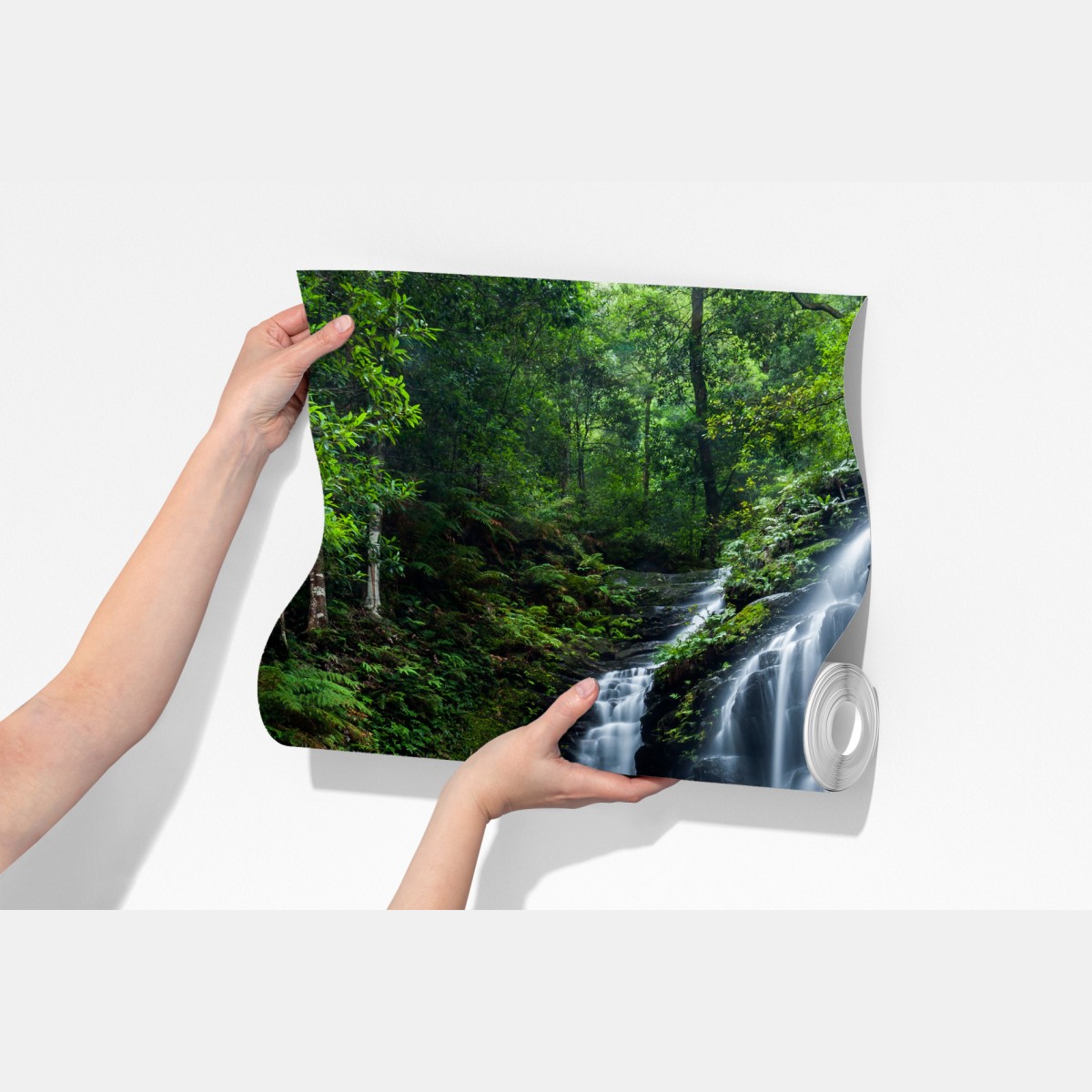 Fototapeta spokojny wodospad w lesie – Wallissimo® Fototapeta spokojny wodospad w lesie – Wallissimo®