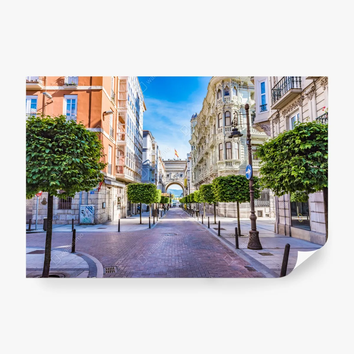 Fototapeta Santander ulica miejska z zabytkowym łukiem – Wallissimo® Fototapeta Santander ulica miejska z zabytkowym łukiem – Wallissimo®