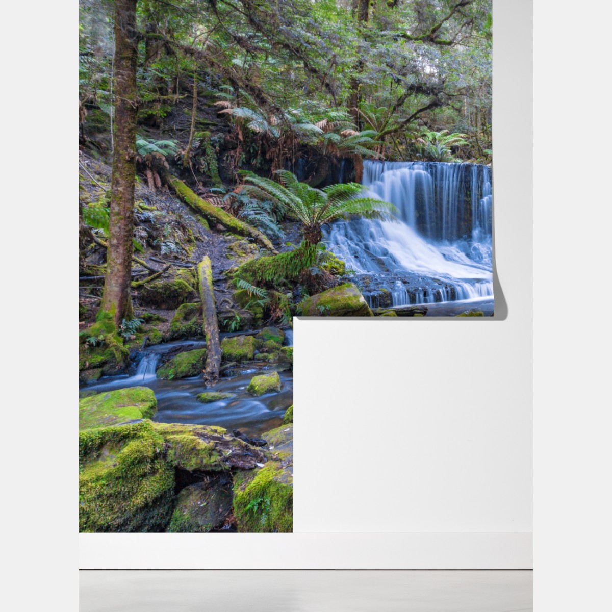 Fototapeta spokojny leśny wodospad – Wallissimo® Fototapeta spokojny leśny wodospad – Wallissimo®