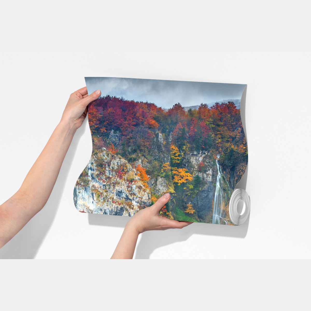 Fototapeta jesienne wodospady w malowniczym lesie – Wallissimo® Fototapeta jesienne wodospady w malowniczym lesie – Wallissimo®