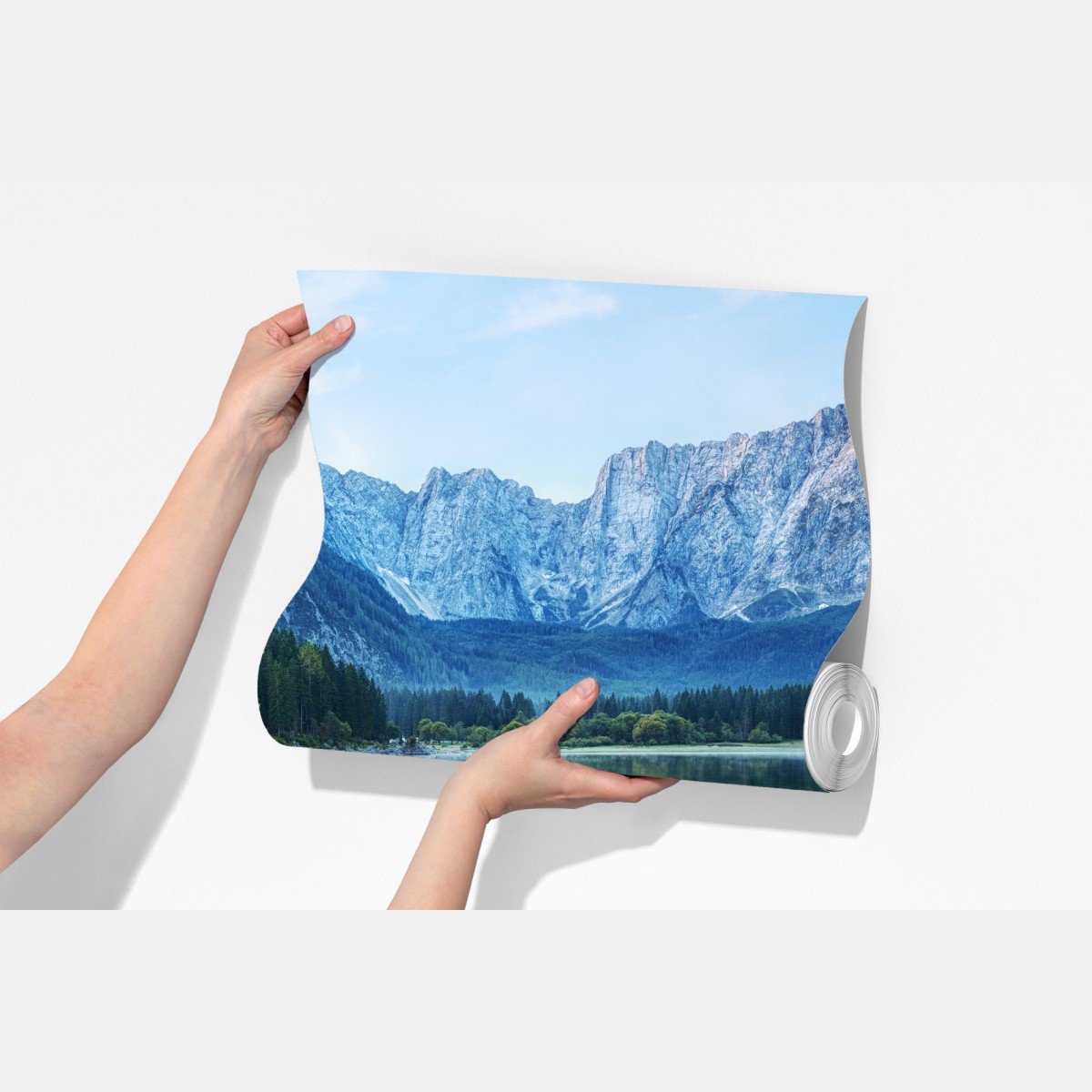 Fototapeta wczesny poranek nad Jeziorem Fusine, Alpy Julijskie – Wallissimo® Fototapeta wczesny poranek nad Jeziorem Fusine, Alpy Julijskie – Wallissimo®