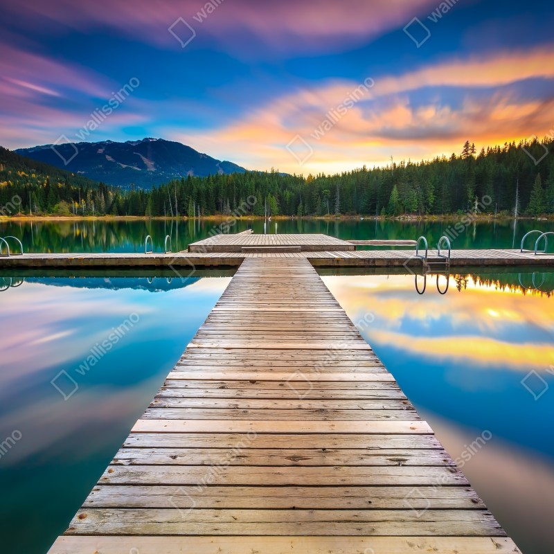 Fototapeta spokojne górskie jezioro o zachodzie słońca – Wallissimo® Fototapeta spokojne górskie jezioro o zachodzie słońca – Wallissimo®