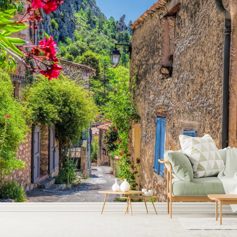 Fototapeta Moustiers Sainte Marie urokliwa uliczka w Prowansji