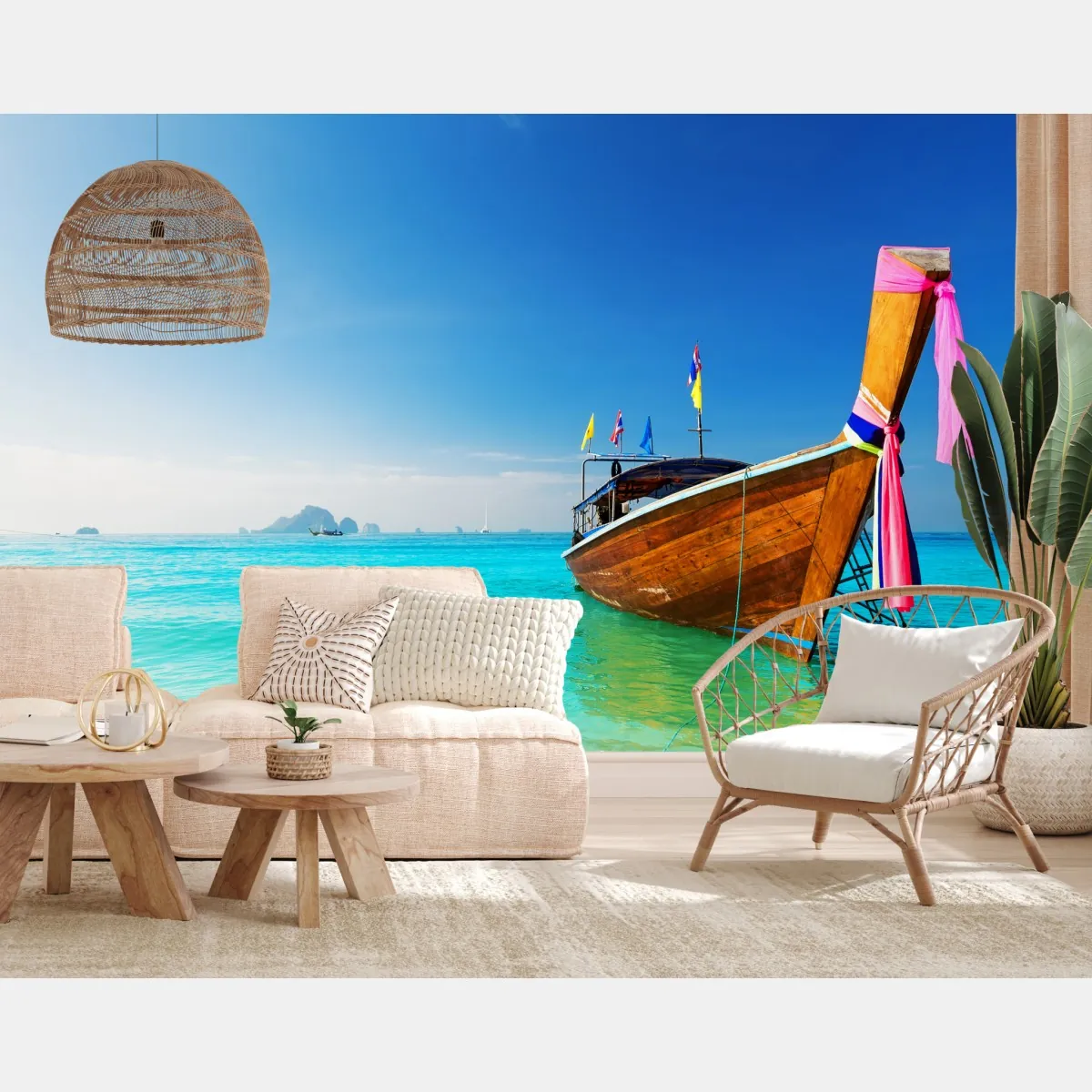Fototapeta długa łódź na turkusowej plaży, Morze Andamańskie – Wallissimo® Fototapeta długa łódź na turkusowej plaży, Morze Andamańskie – Wallissimo®
