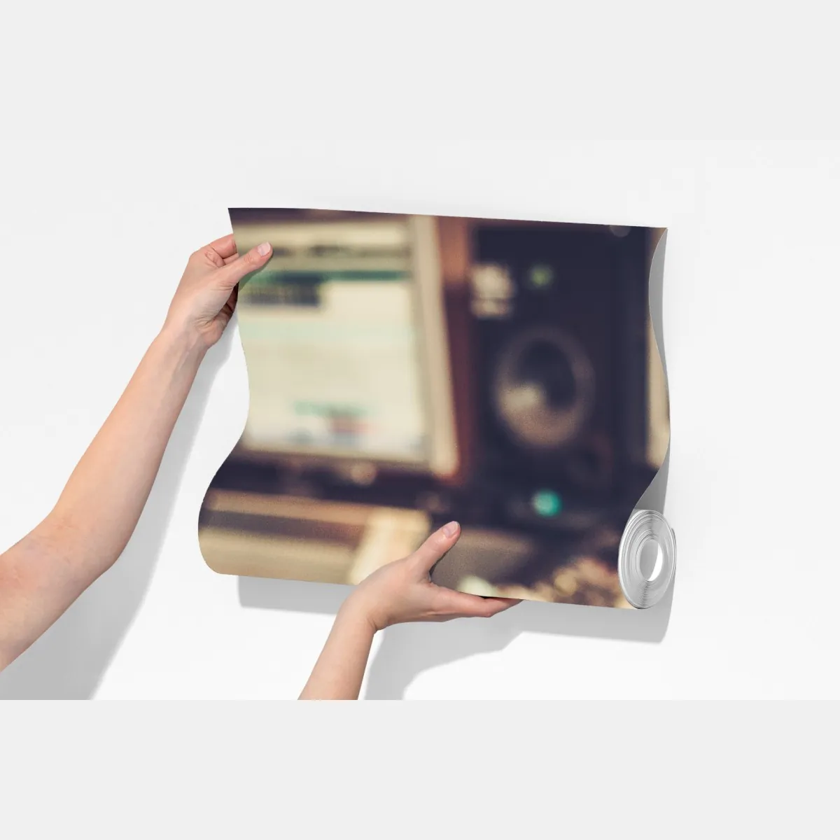 Fototapeta vintageowe studio nagraniowe przy konsoli mikserskiej – Wallissimo® Fototapeta vintageowe studio nagraniowe przy konsoli mikserskiej – Wallissimo®