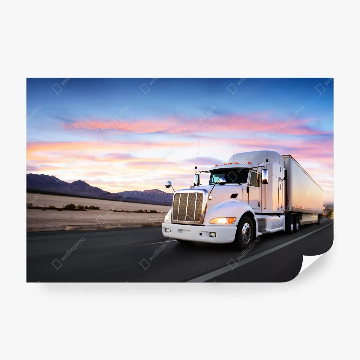 Fototapeta ciężarówka w ruchu o zachodzie słońca – Wallissimo® Fototapeta ciężarówka w ruchu o zachodzie słońca – Wallissimo®