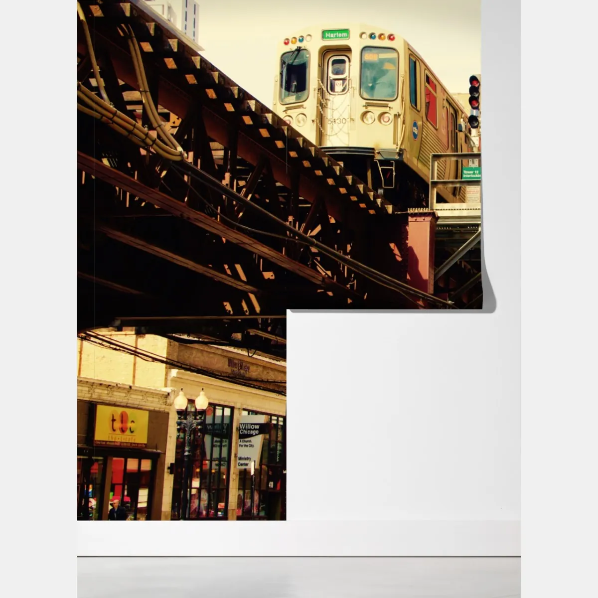 Fototapeta retro kolej nadziemna nad ulicą miasta – Wallissimo® Fototapeta retro kolej nadziemna nad ulicą miasta – Wallissimo®