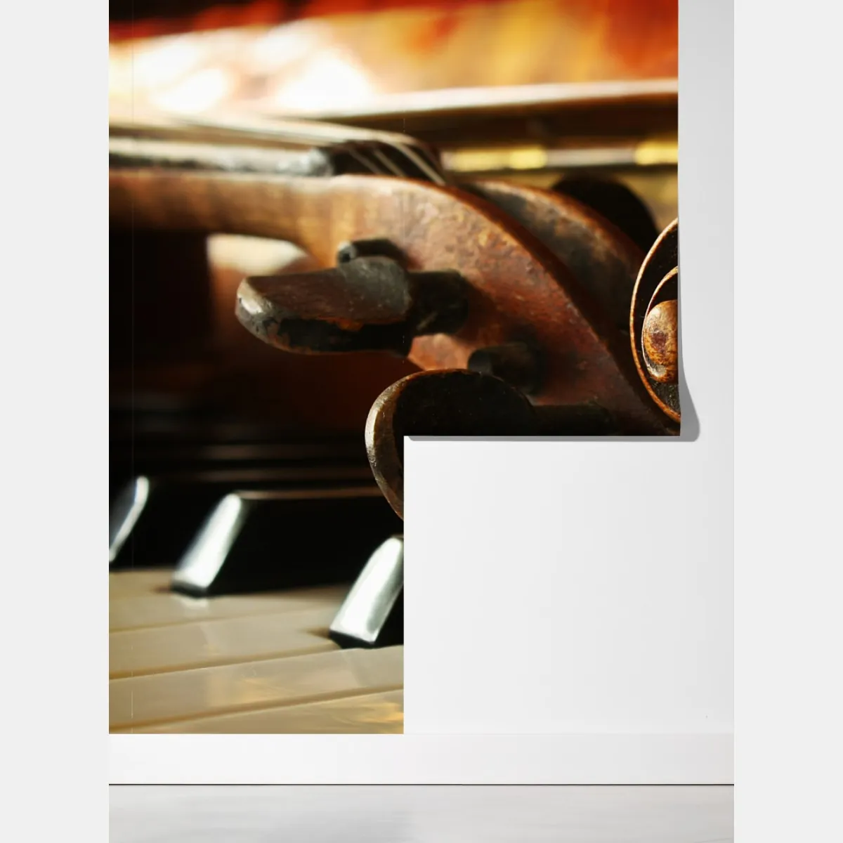 Fototapeta zabytkowa główka skrzypiec na klawiszach fortepianu – Wallissimo® Fototapeta zabytkowa główka skrzypiec na klawiszach fortepianu – Wallissimo®