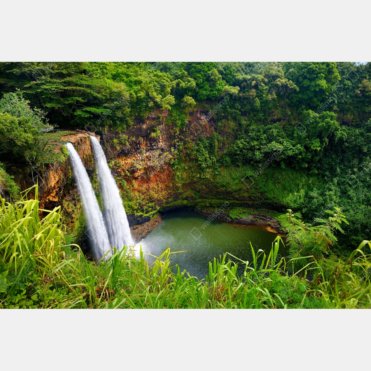 Fototapeta podwójny wodospad w bujnym zielonym lesie – Wallissimo® Fototapeta podwójny wodospad w bujnym zielonym lesie – Wallissimo®