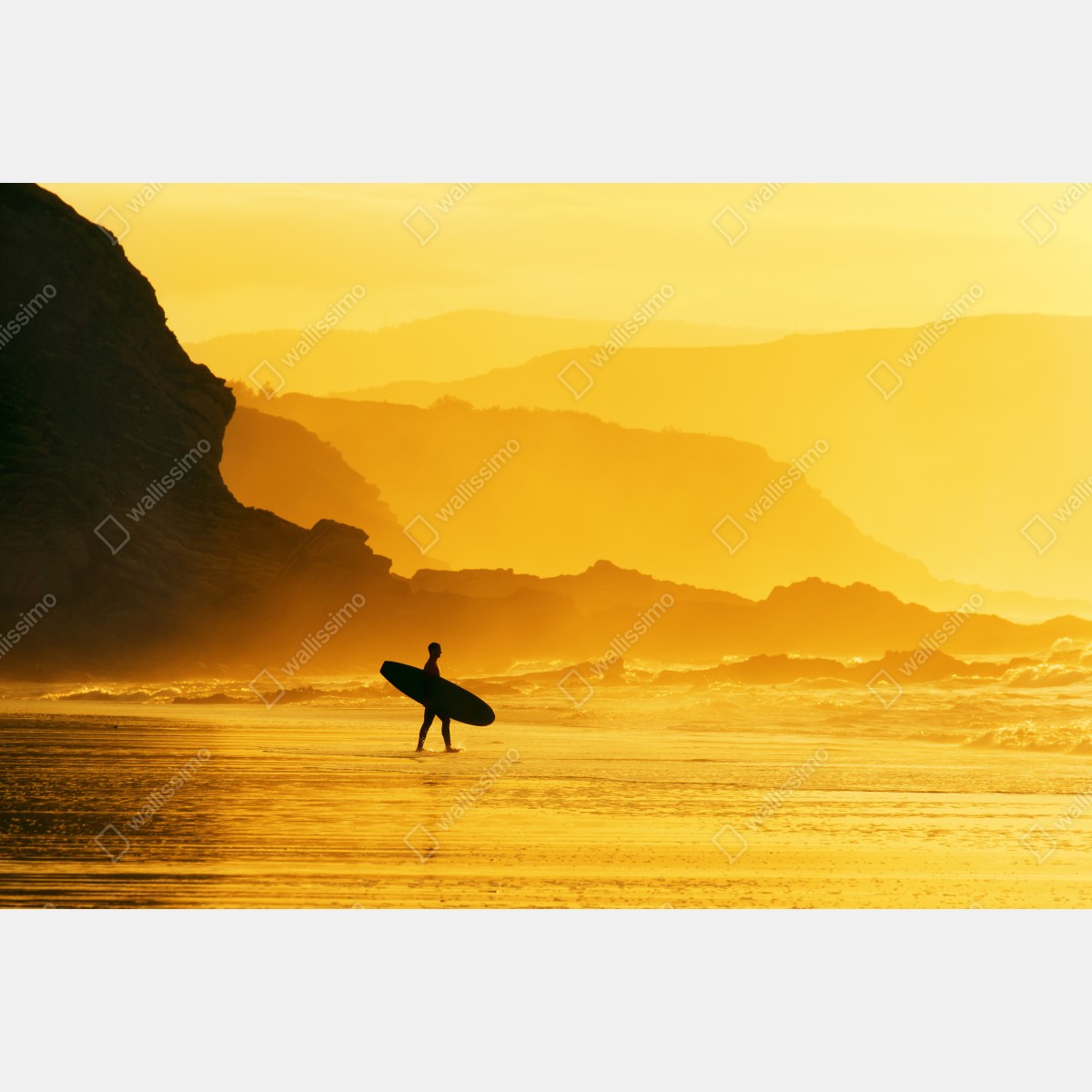 Fototapeta surfer przy złotym zachodzie słońca – Wallissimo® Fototapeta surfer przy złotym zachodzie słońca – Wallissimo®