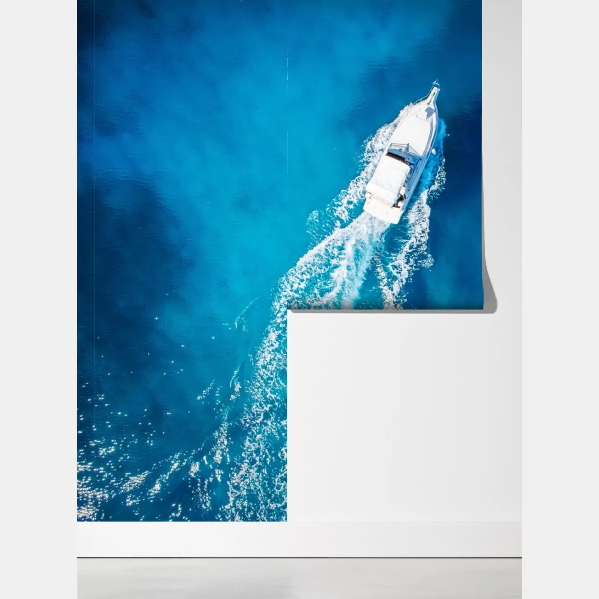 Fototapeta jacht nad krystalicznie niebieskim oceanem – Wallissimo® Fototapeta jacht nad krystalicznie niebieskim oceanem – Wallissimo®