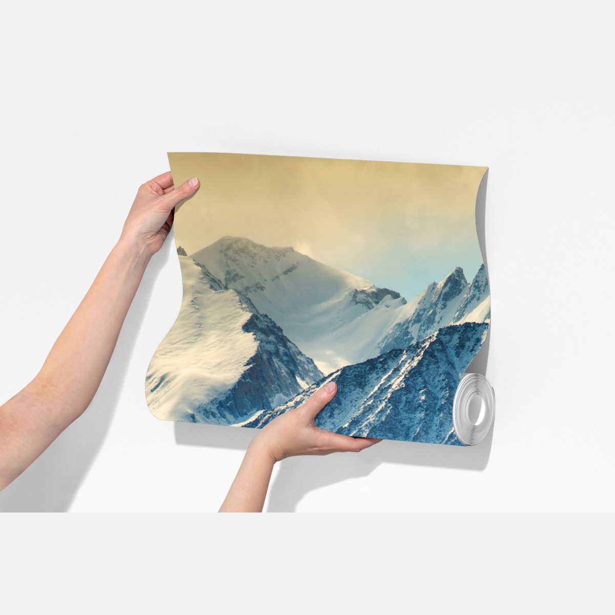 Fototapeta majestatyczny klasztor wśród ośnieżonych szczytów – Wallissimo® Fototapeta majestatyczny klasztor wśród ośnieżonych szczytów – Wallissimo®