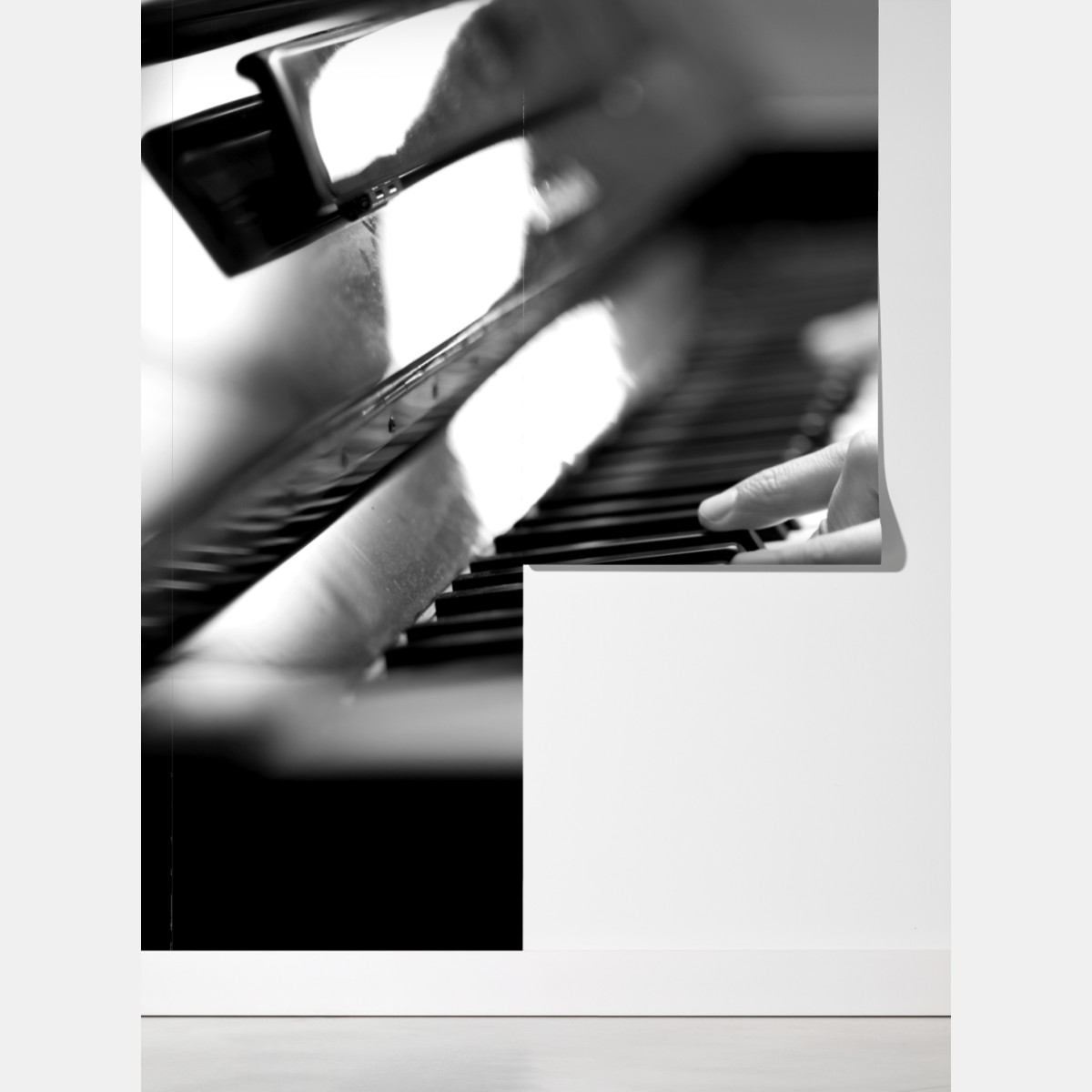 Fototapeta ręce przy klawiaturze fortepianu w czerni i bieli – Wallissimo® Fototapeta ręce przy klawiaturze fortepianu w czerni i bieli – Wallissimo®
