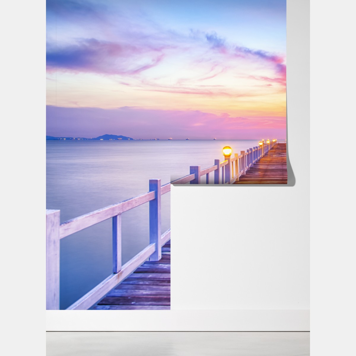 Fototapeta molo o zachodzie słońca nad spokojnym horyzontem – Wallissimo® Fototapeta molo o zachodzie słońca nad spokojnym horyzontem – Wallissimo®