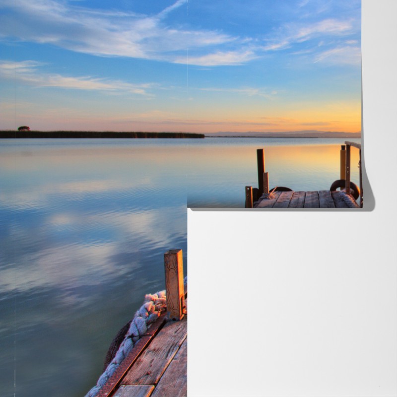 Fototapeta zachód słońca przy drewnianym pomoście – Wallissimo® Fototapeta zachód słońca przy drewnianym pomoście – Wallissimo®