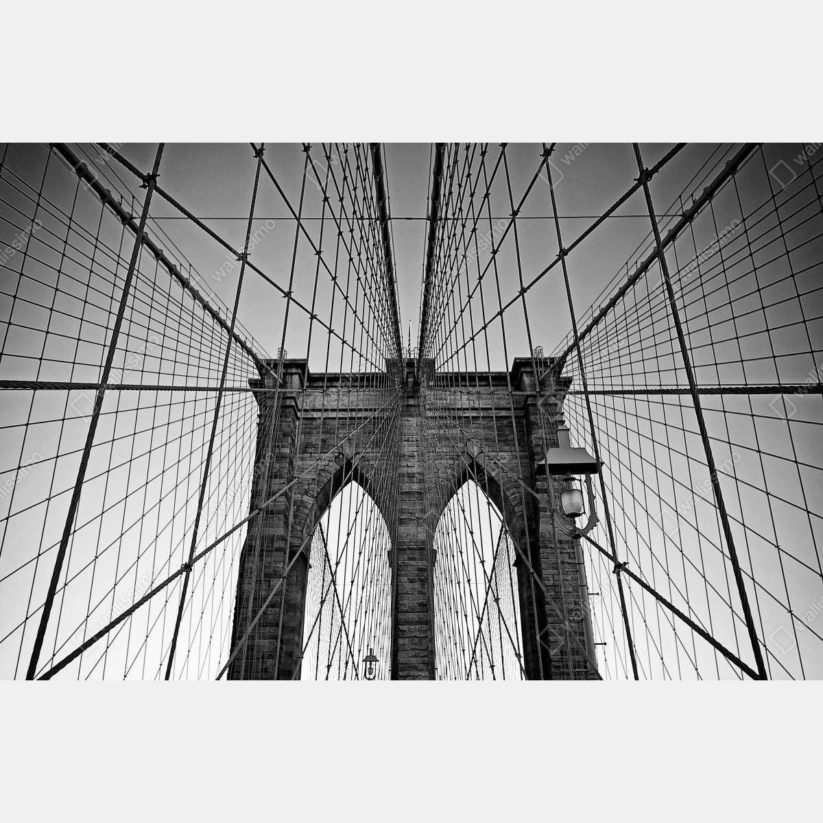 Fototapeta symetryczny most wiszący w czerni i bieli – Wallissimo® Fototapeta symetryczny most wiszący w czerni i bieli – Wallissimo®