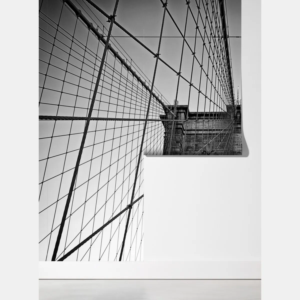 Fototapeta symetryczny most wiszący w czerni i bieli – Wallissimo® Fototapeta symetryczny most wiszący w czerni i bieli – Wallissimo®