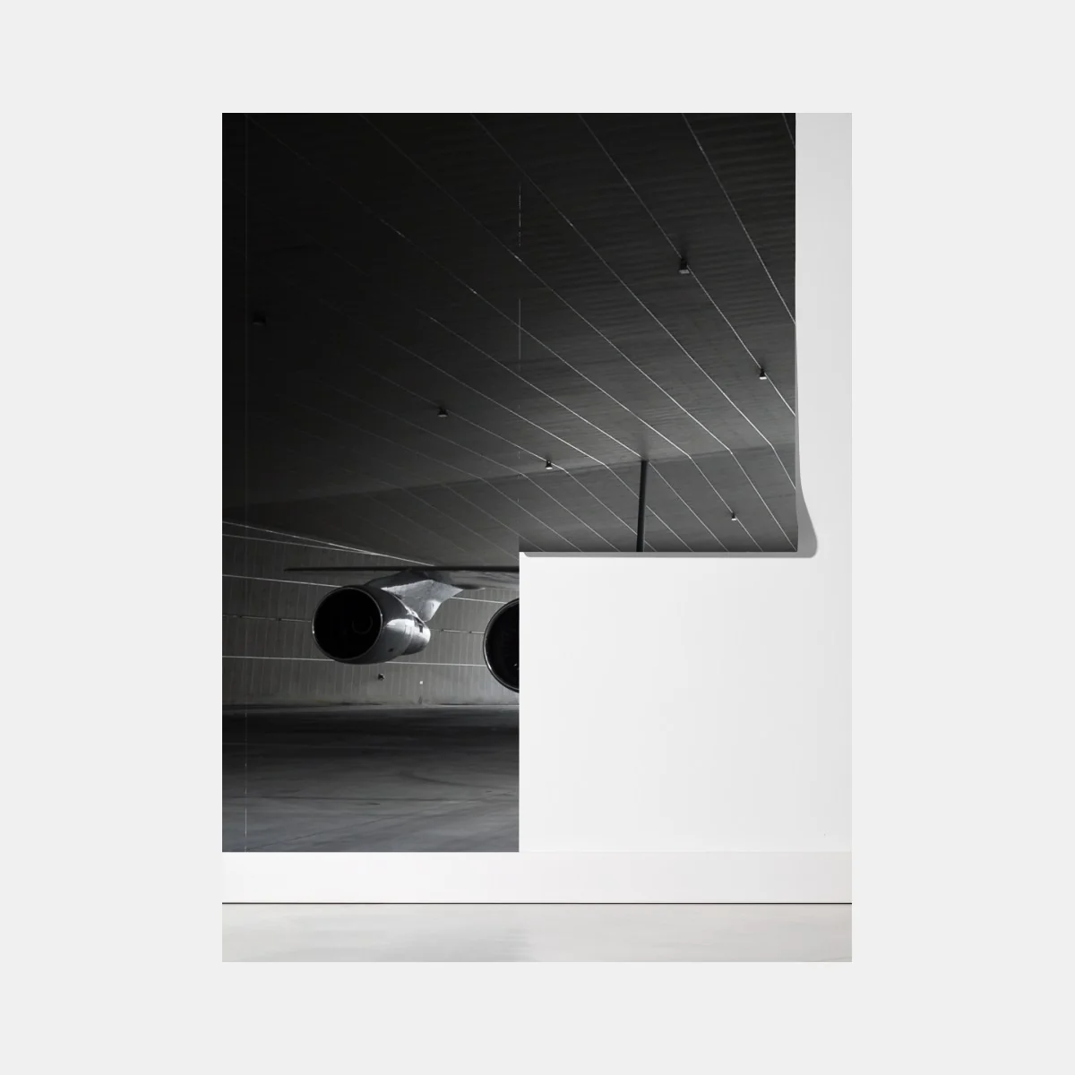 Fototapeta samolot towarowy w hangarze - widok z przodu – Wallissimo® Fototapeta samolot towarowy w hangarze - widok z przodu – Wallissimo®