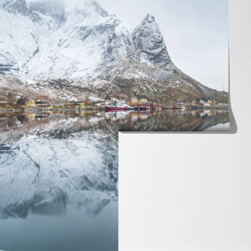 Fototapeta spokojna panorama górskiego fiordu – Wallissimo® Fototapeta spokojna panorama górskiego fiordu – Wallissimo®