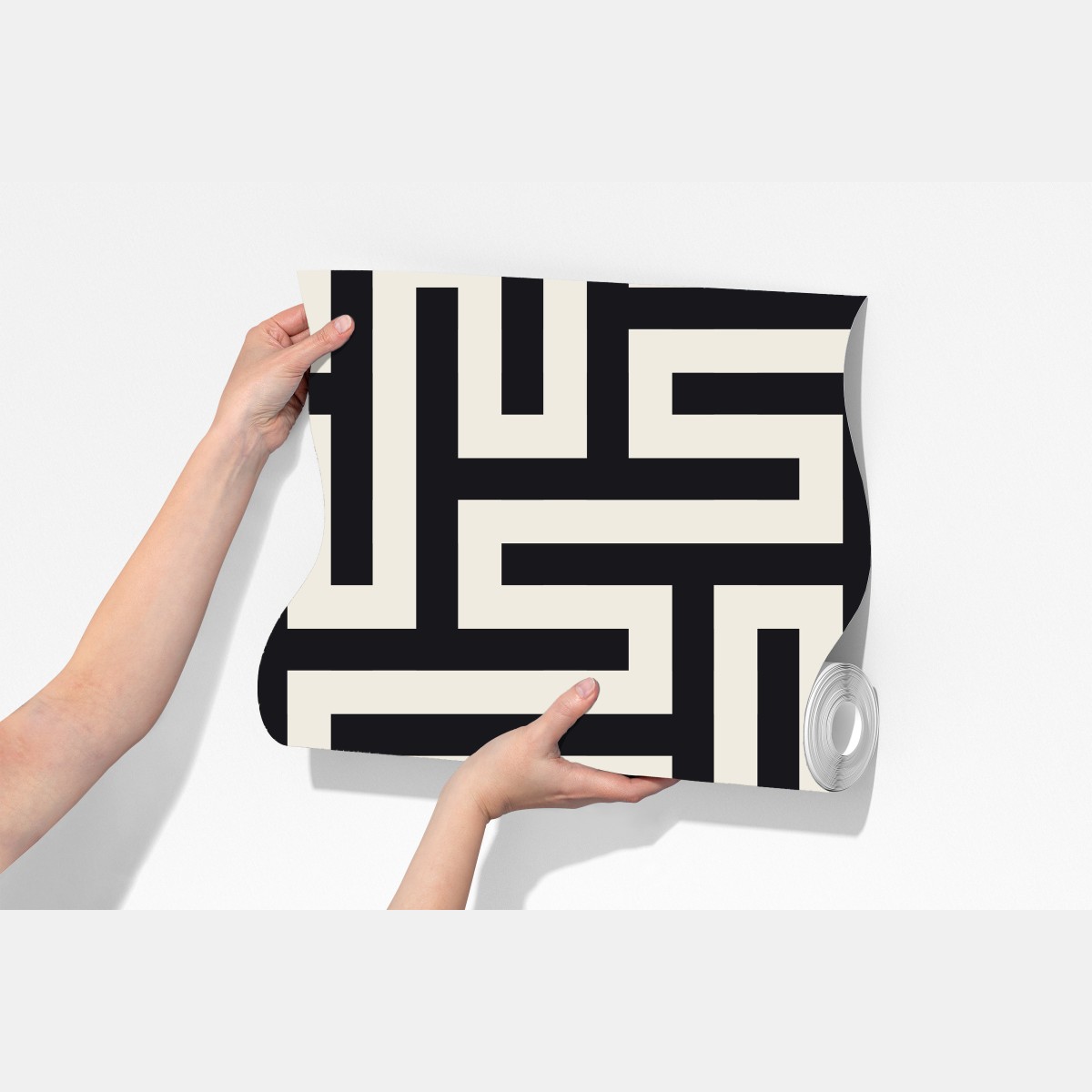 Fototapeta geometryczny wzór labiryntu w beżu i czerni – Wallissimo® Fototapeta geometryczny wzór labiryntu w beżu i czerni – Wallissimo®