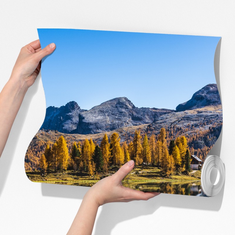 Fototapeta jesienne alpejskie jezioro z odbiciami gór – Wallissimo® Fototapeta jesienne alpejskie jezioro z odbiciami gór – Wallissimo®