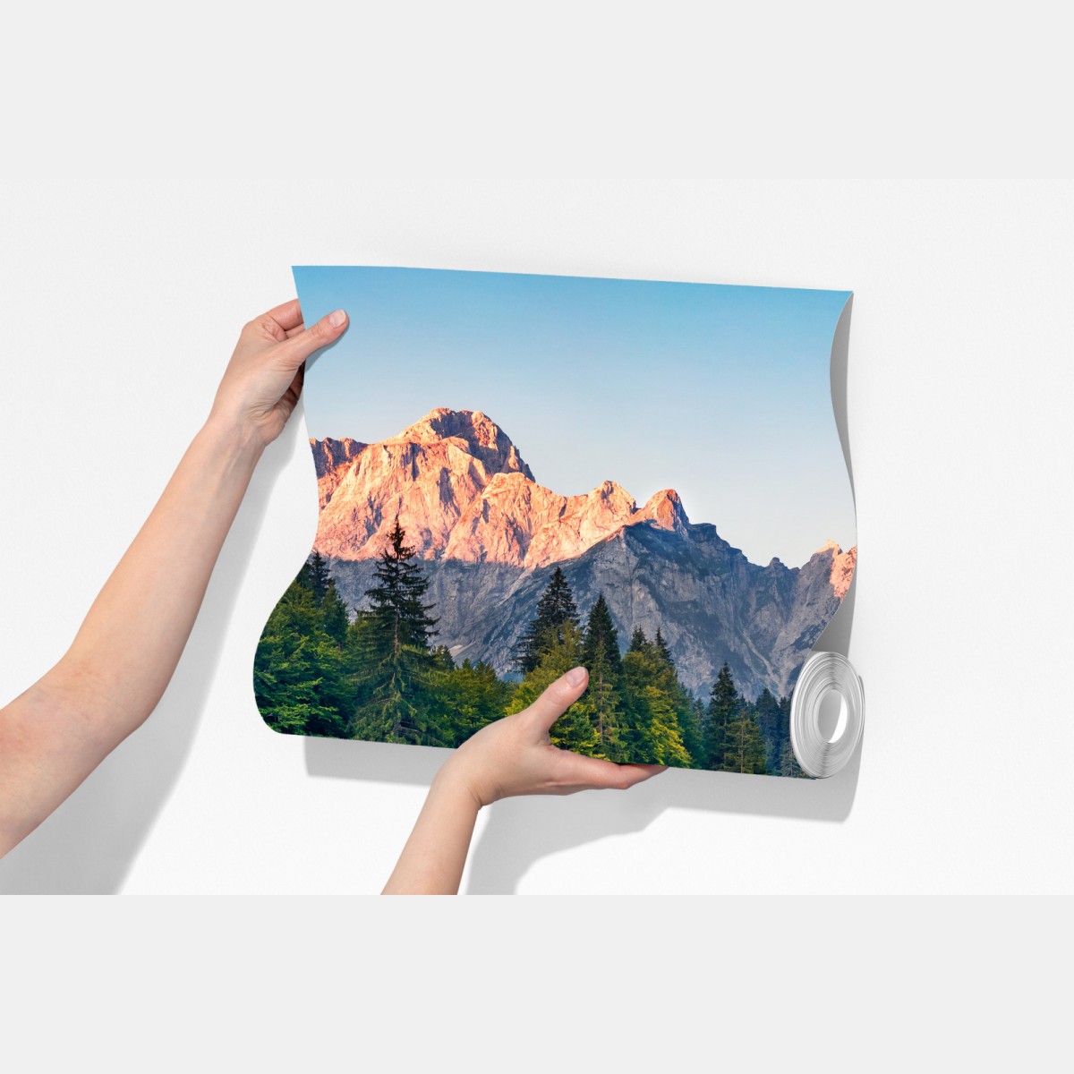 Fototapeta spokojny poranek nad jeziorem Fusine, Alpy Julijskie – Wallissimo® Fototapeta spokojny poranek nad jeziorem Fusine, Alpy Julijskie – Wallissimo®
