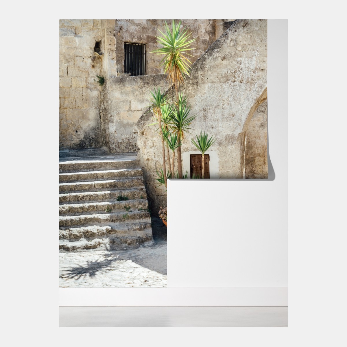 Fototapeta śródziemnomorski kamienny dziedziniec z łukiem – Wallissimo® Fototapeta śródziemnomorski kamienny dziedziniec z łukiem – Wallissimo®